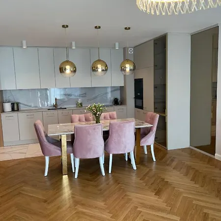 Eternity Luxury Dolny Сопот